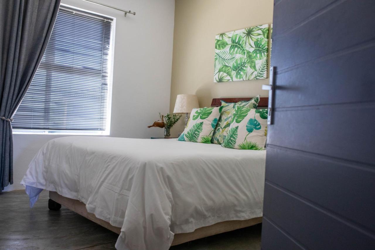 Stay At Friends Bettyʼs Bay Εξωτερικό φωτογραφία